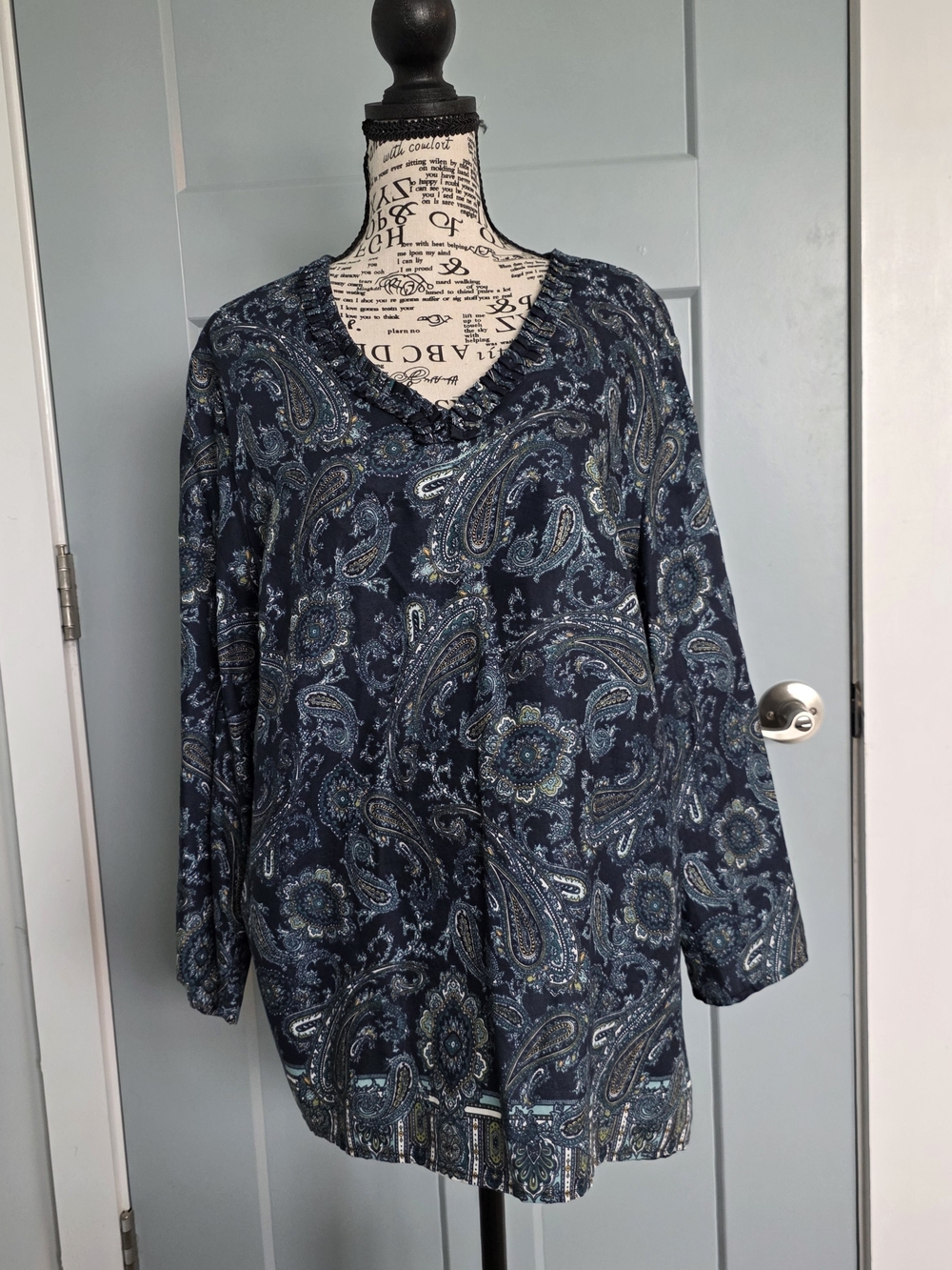 Talbots XL Blue Paisley Ruffle Neck Blouse Pullover 100% Cotton Long Sleeve
